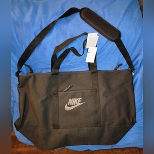 Nike XL Utility Sportswear Gym Beach Travel Duffel Tote Bag